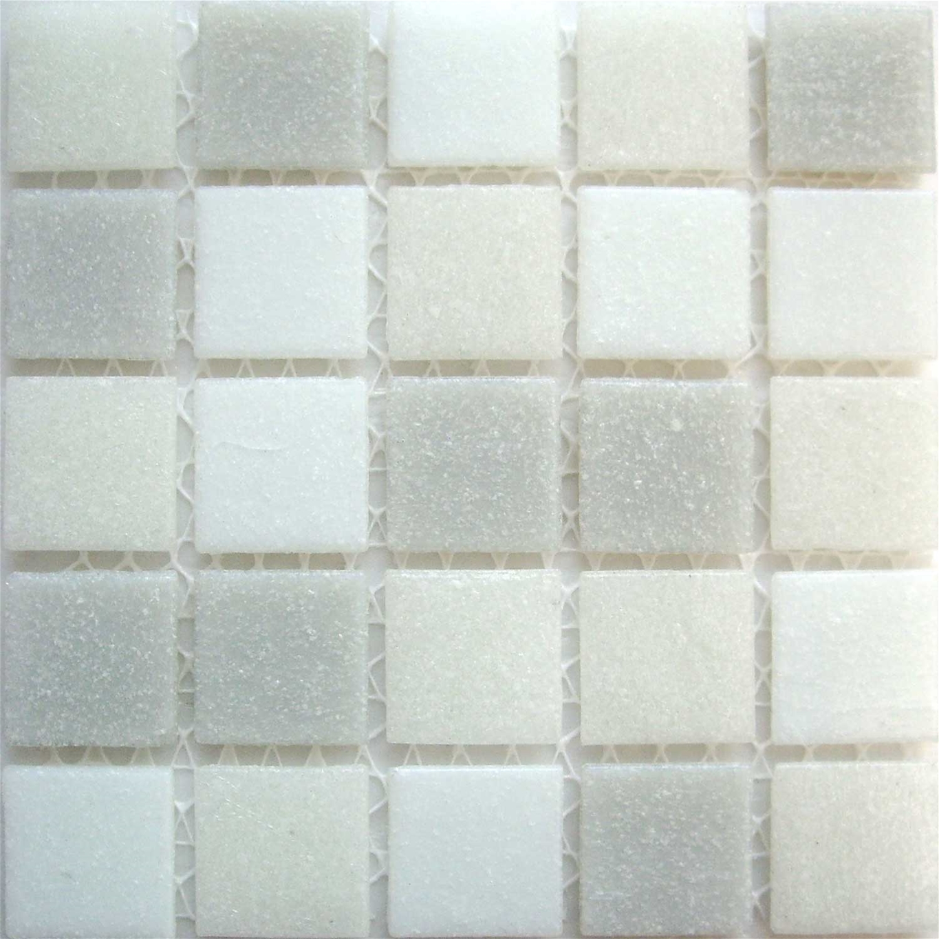 Pearl Blend white and grey mosaic tile blend